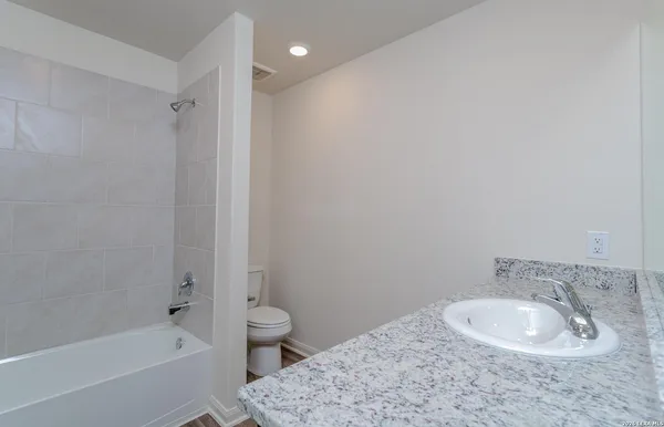 $1,850 | 15214 Harbor Landing, Von Ormy, TX 78073