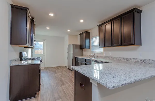 $1,850 | 15214 Harbor Landing, Von Ormy, TX 78073