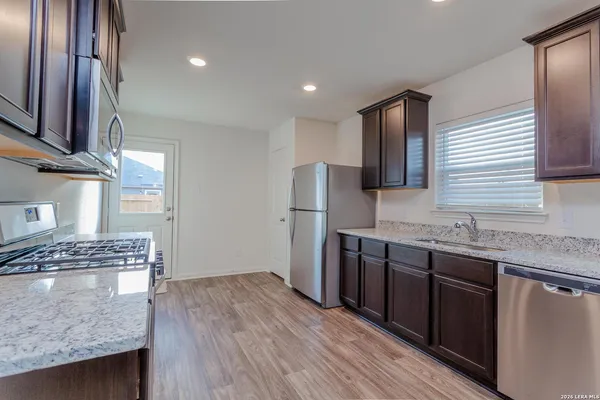 $1,850 | 15214 Harbor Landing, Von Ormy, TX 78073