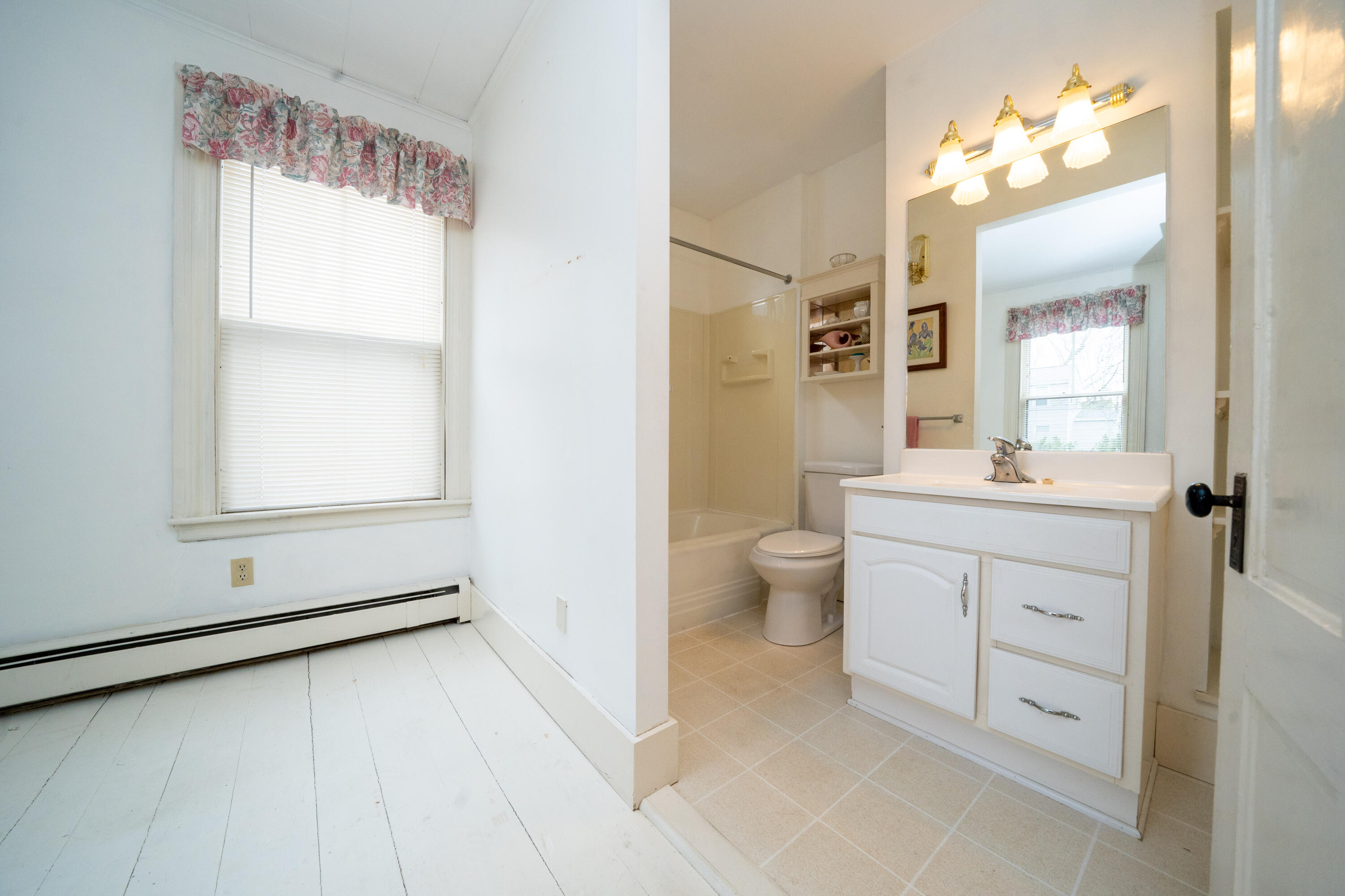59 Wing Street Bangor, ME 04401 - Photo 22 of 29 Bathroom
