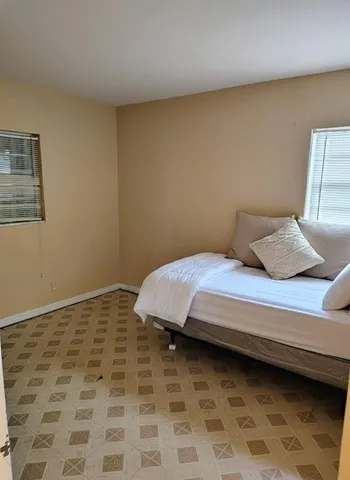 $2,500 | 324 Northwest 3rd Street, Deerfield Beach, FL 33441