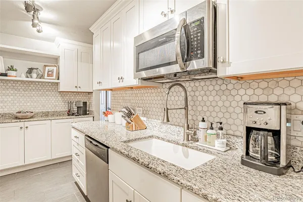 $2,500 | 700 North Washington Street, Unit 207, Denver, CO 80203