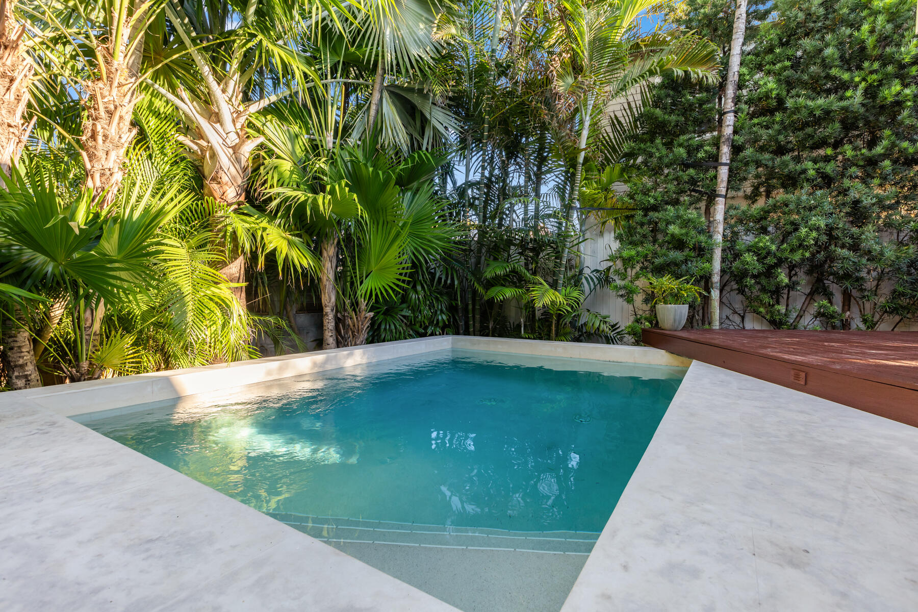 711 Elizabeth Street Key West, FL 33040 - Photo 34 of 36 a view of a back yard