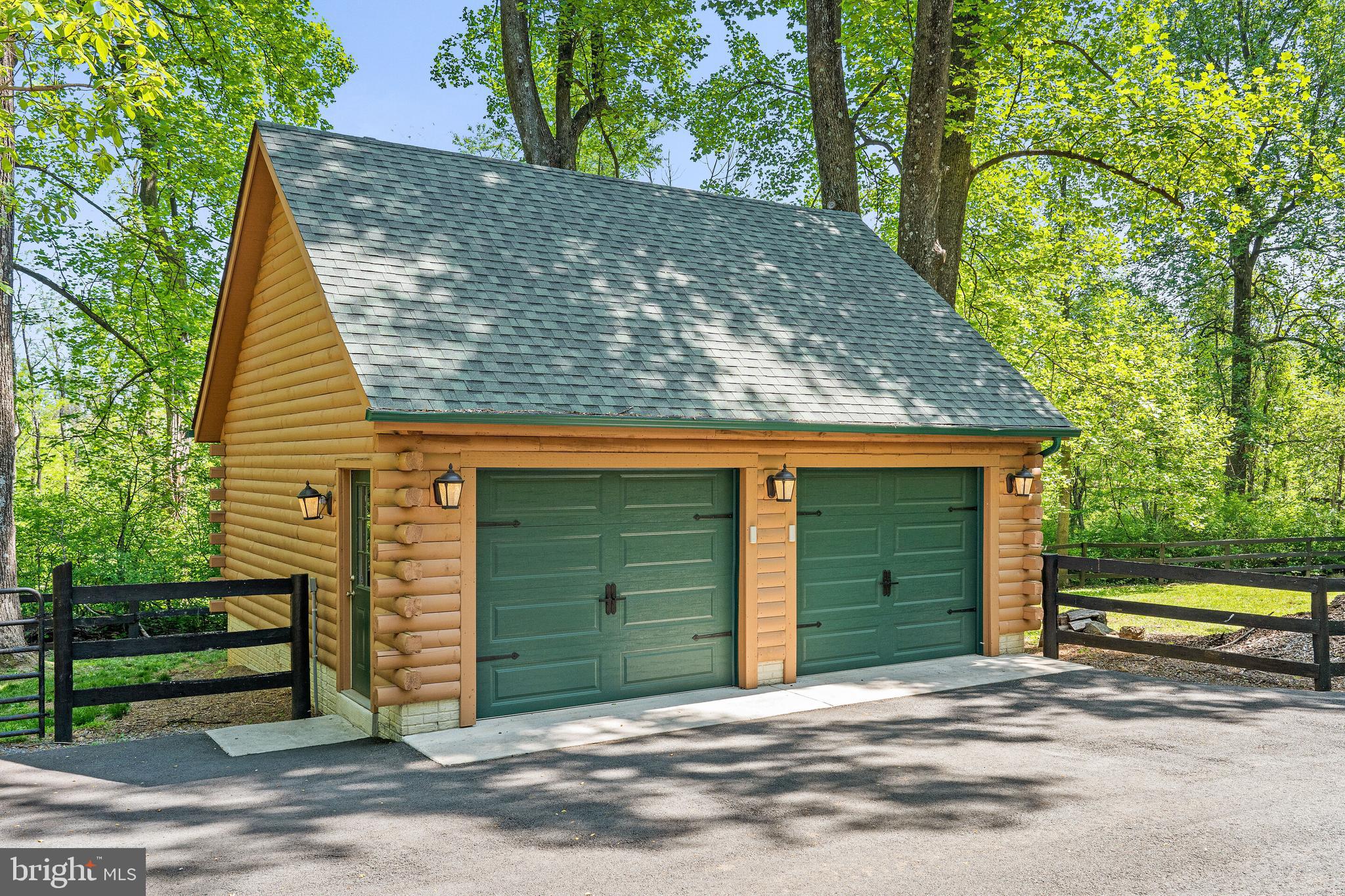 19315 Blue Ridge Mountain Road Bluemont, VA 20135 - Photo 6 of 75 Separate 2 car detached garage