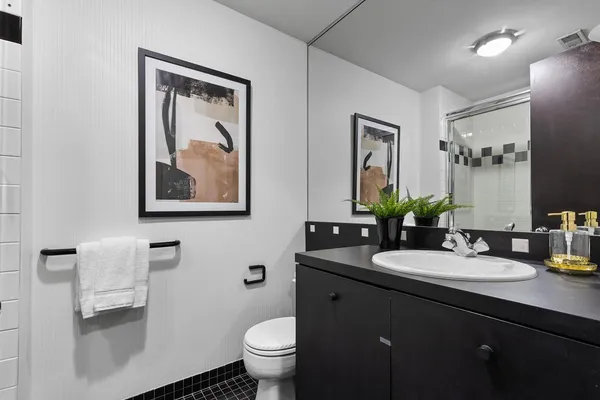 $1,049,700 | 3145 Dean Court, Unit 1100, Minneapolis, MN 55416