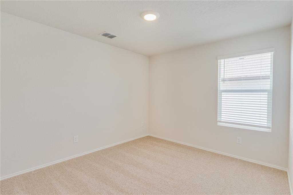821 Indigo Way Seguin, TX 78155 - Photo 10 of 18