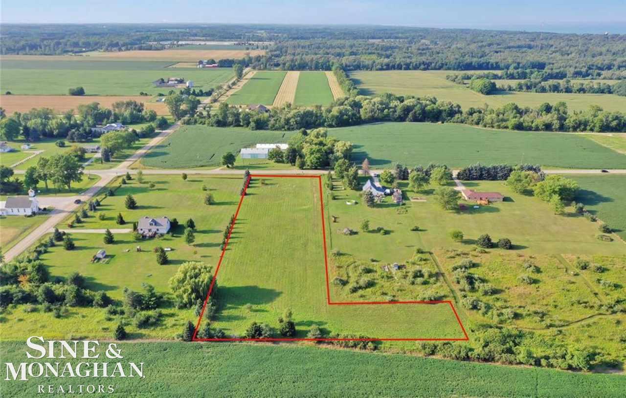6800 Galbraith Line Road Lexington, MI 48450 - Photo 3 of 5