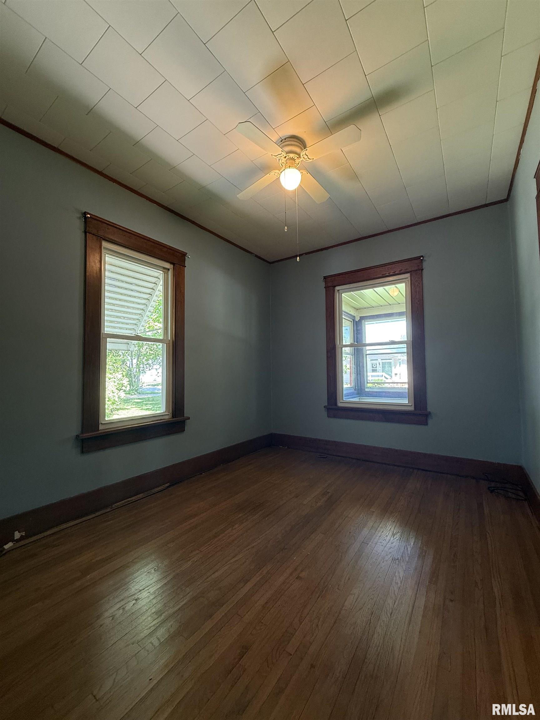 335 West Chase Street Macomb, IL 61455 - Photo 12 of 27