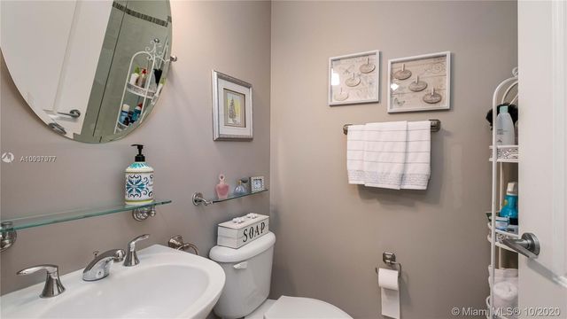 $382,500 | 3340 Northeast 190th Street, Unit 303, Aventura, FL 33180