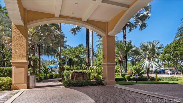 $382,500 | 3340 Northeast 190th Street, Unit 303, Aventura, FL 33180