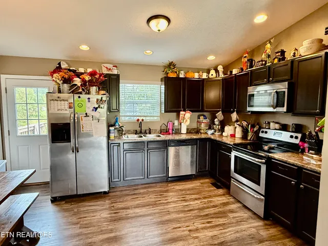 $274,900 | 2670 Sharps Chapel Road, Sharps Chapel, TN 37866