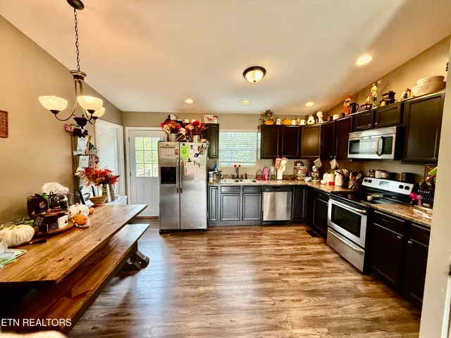 $274,900 | 2670 Sharps Chapel Road, Sharps Chapel, TN 37866