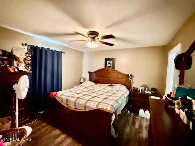 $274,900 | 2670 Sharps Chapel Road, Sharps Chapel, TN 37866