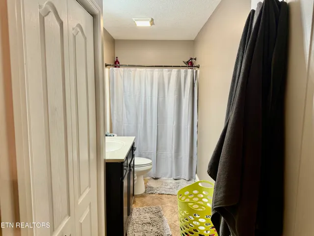 $274,900 | 2670 Sharps Chapel Road, Sharps Chapel, TN 37866