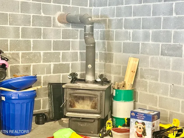 $274,900 | 2670 Sharps Chapel Road, Sharps Chapel, TN 37866