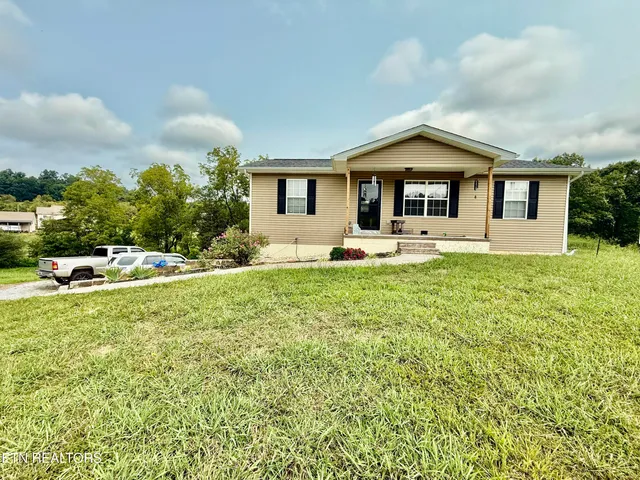 $274,900 | 2670 Sharps Chapel Road, Sharps Chapel, TN 37866