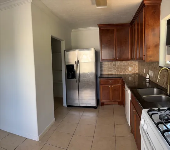 $1,500 | 4911 Oleander Street, Unit B, Pasadena, TX 77586