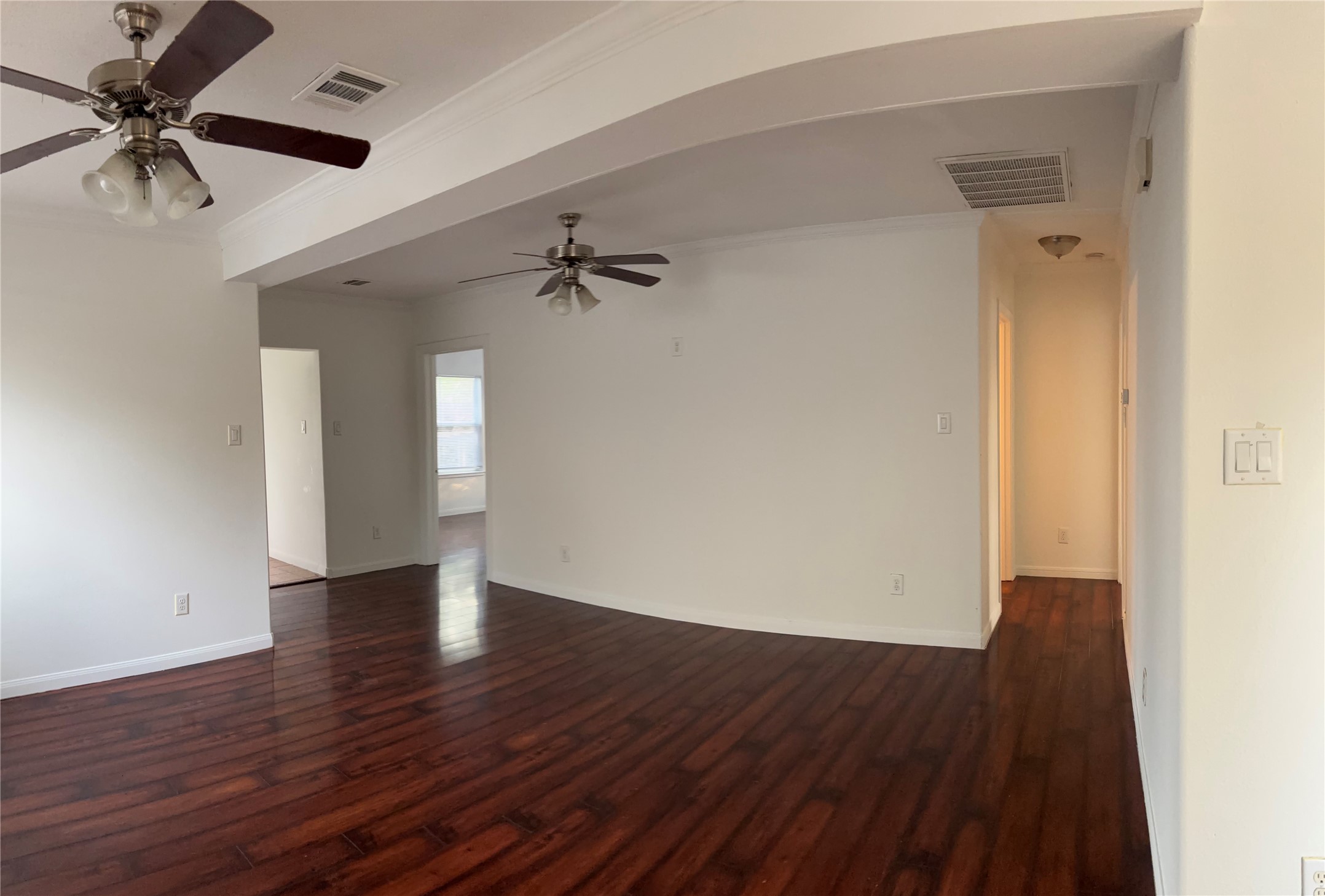 4911 Oleander Street, Unit B Pasadena, TX 77586 - Photo 6 of 34 Living Area