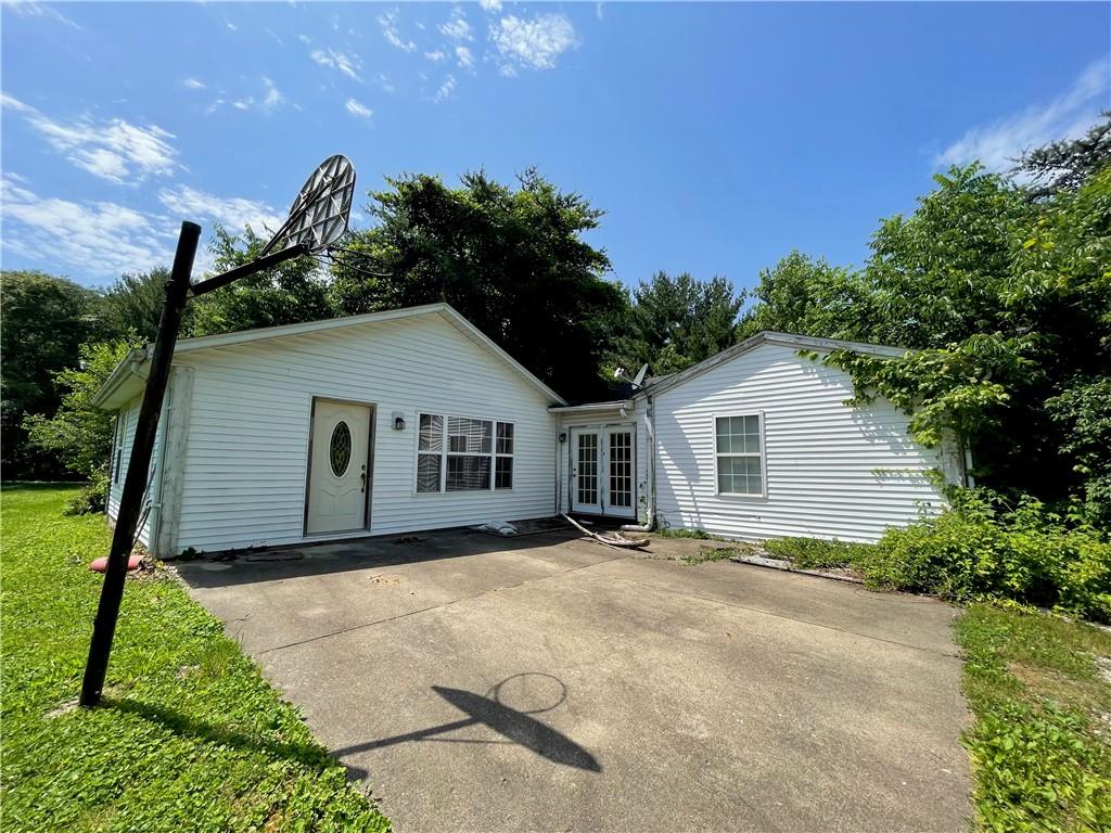470 Cope Road Martinsville, IN 46151 - Photo 2 of 16 Gallery Image 2