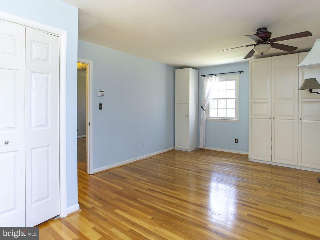17207 Wesley Chapel Road Monkton, MD 21111 - Photo 5 of 30 Large master suite w/hardwoods