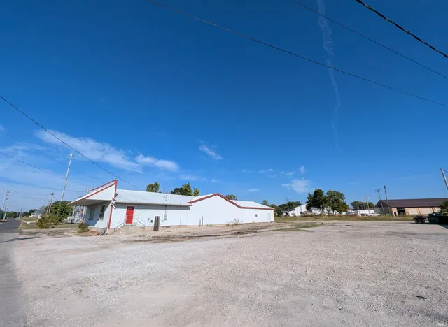 $210,000 | W 3-rd & West 3-rd & W 3rd & Grant Street, Loogootee, IN 47553