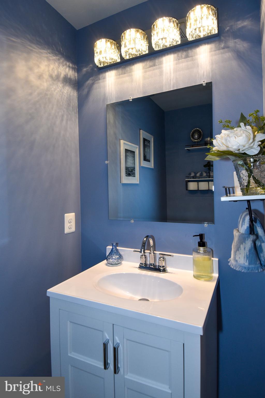 368 Winmeyer Avenue Odenton, MD 21113 - Photo 19 of 54 POWDER ROOM ON MAIN LEVEL