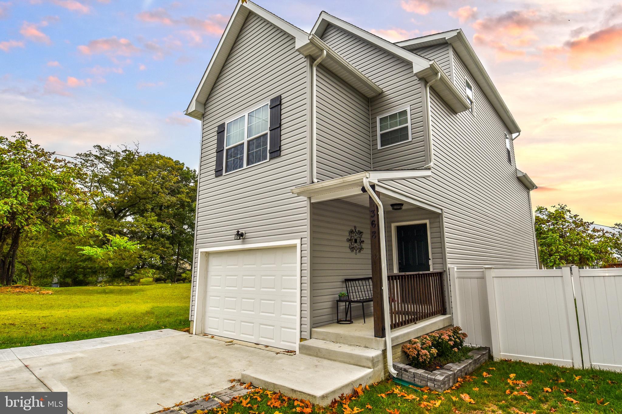 368 Winmeyer Avenue Odenton, MD 21113 - Photo 2 of 54 UPDATED 4 BEDROOM 3.5 BATH HOME