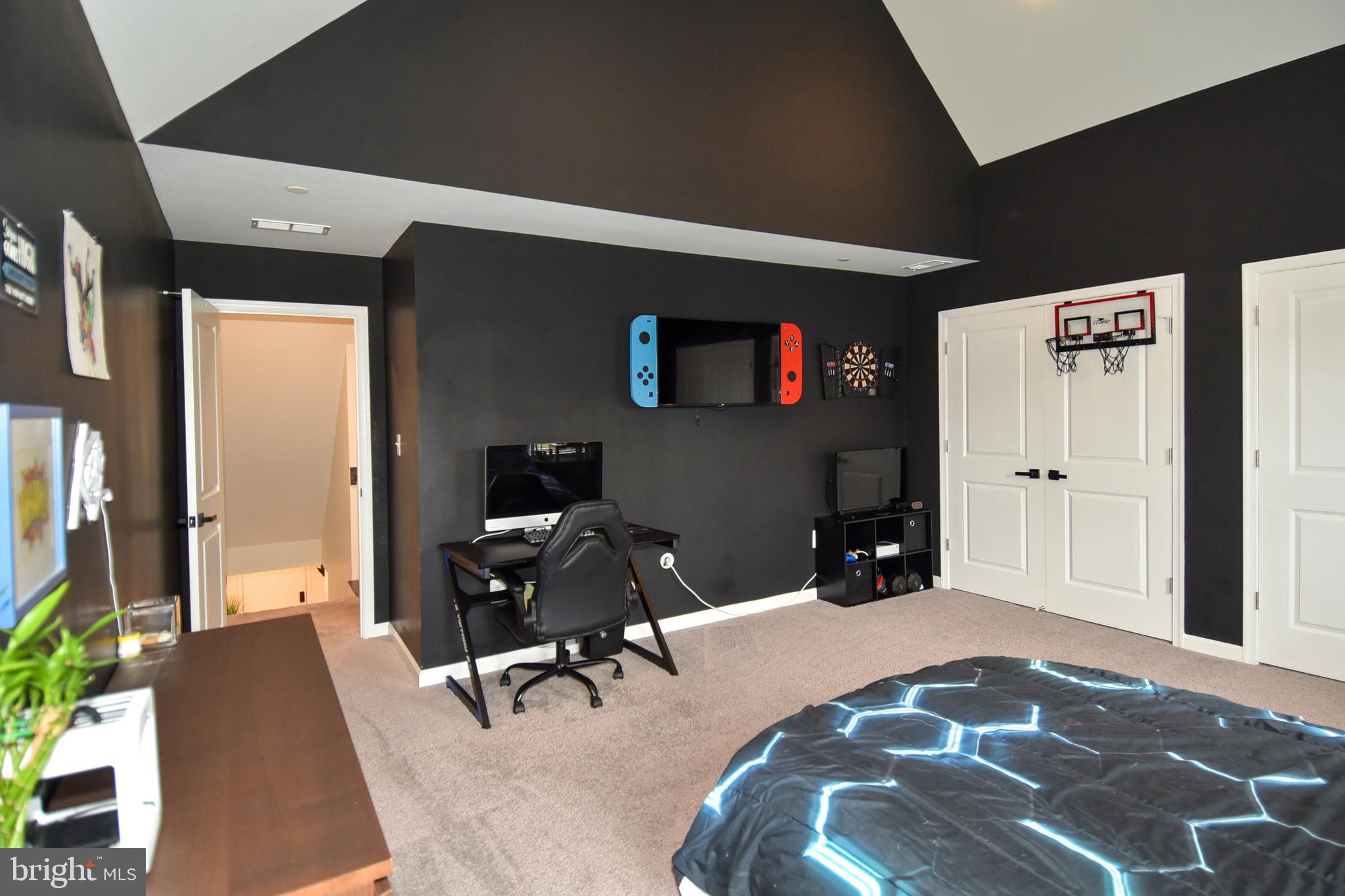 368 Winmeyer Avenue Odenton, MD 21113 - Photo 32 of 54 UPPER LEVEL 1 SPACIOUS BEDROOM 2 ENTRANCE