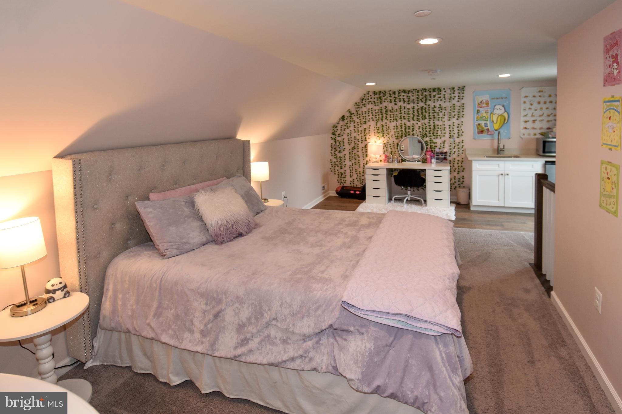 368 Winmeyer Avenue Odenton, MD 21113 - Photo 40 of 54 UPPER LEVEL 2 PRIMARY EN-SUITE 2