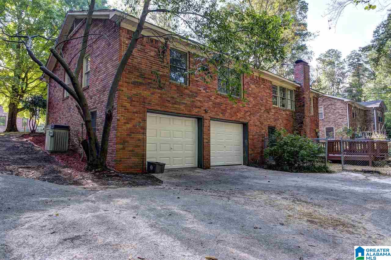 2217 Jacobs Road Vestavia Hills, AL 35216 - Photo 4 of 27