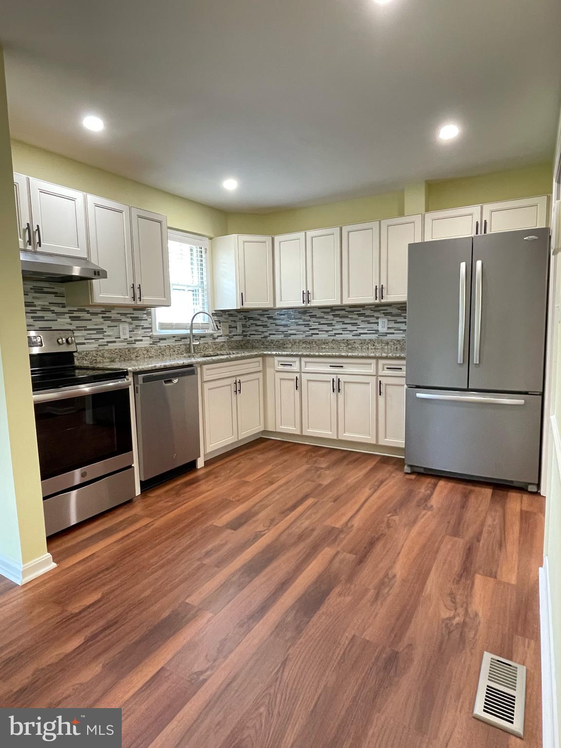 4504 Mine Road Fredericksburg, VA 22408 - Photo 11 of 55 Kitchen - Upper Level