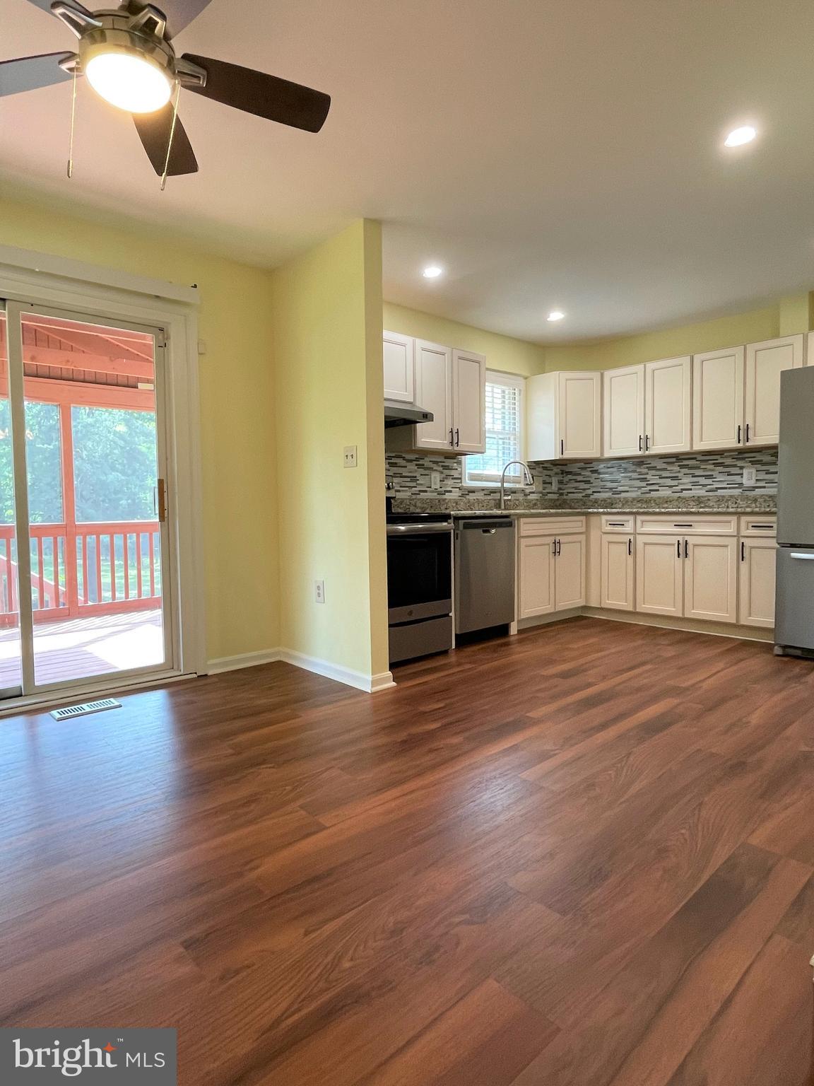 4504 Mine Road Fredericksburg, VA 22408 - Photo 12 of 55 Kitchen - Upper Level