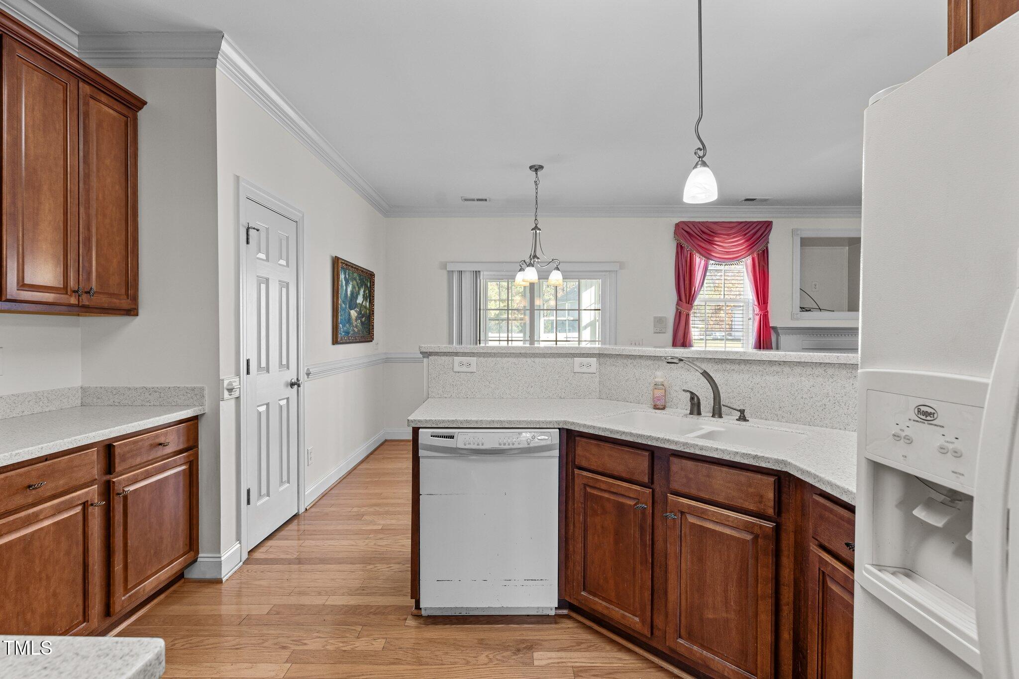 206 West Waycliff Road Henderson, NC 27537 - Photo 15 of 45 15-web-or-mls-8Y3A8231