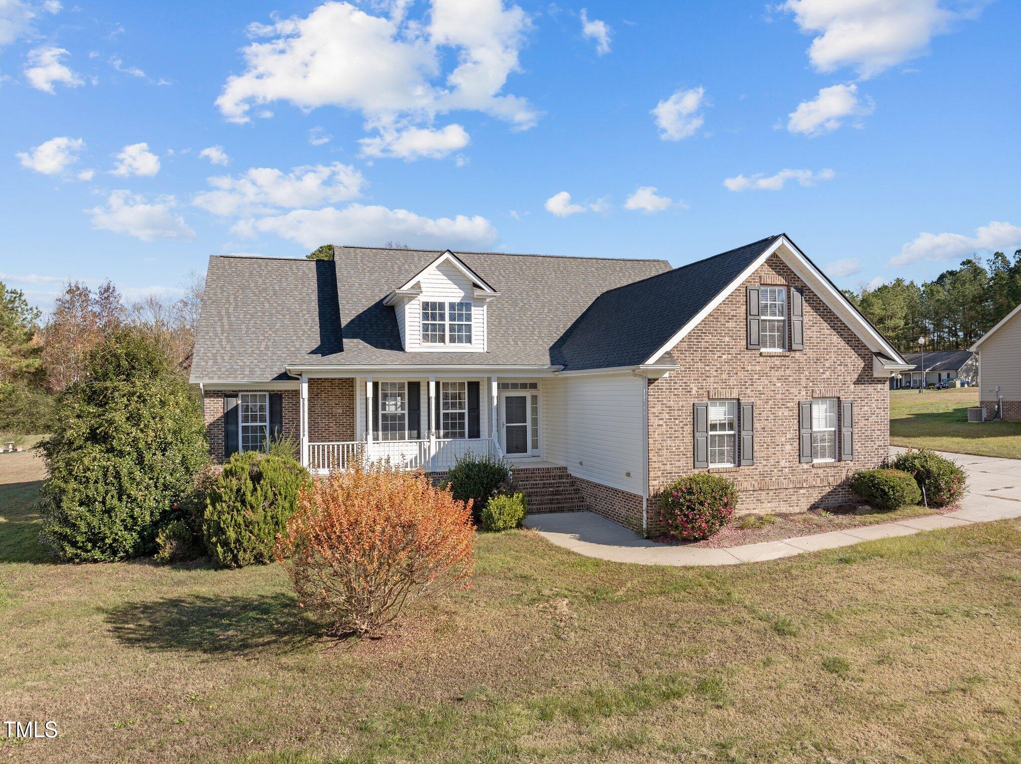 206 West Waycliff Road Henderson, NC 27537 - Photo 3 of 45 3-web-or-mls-DJI_20241121103157_0017_D
