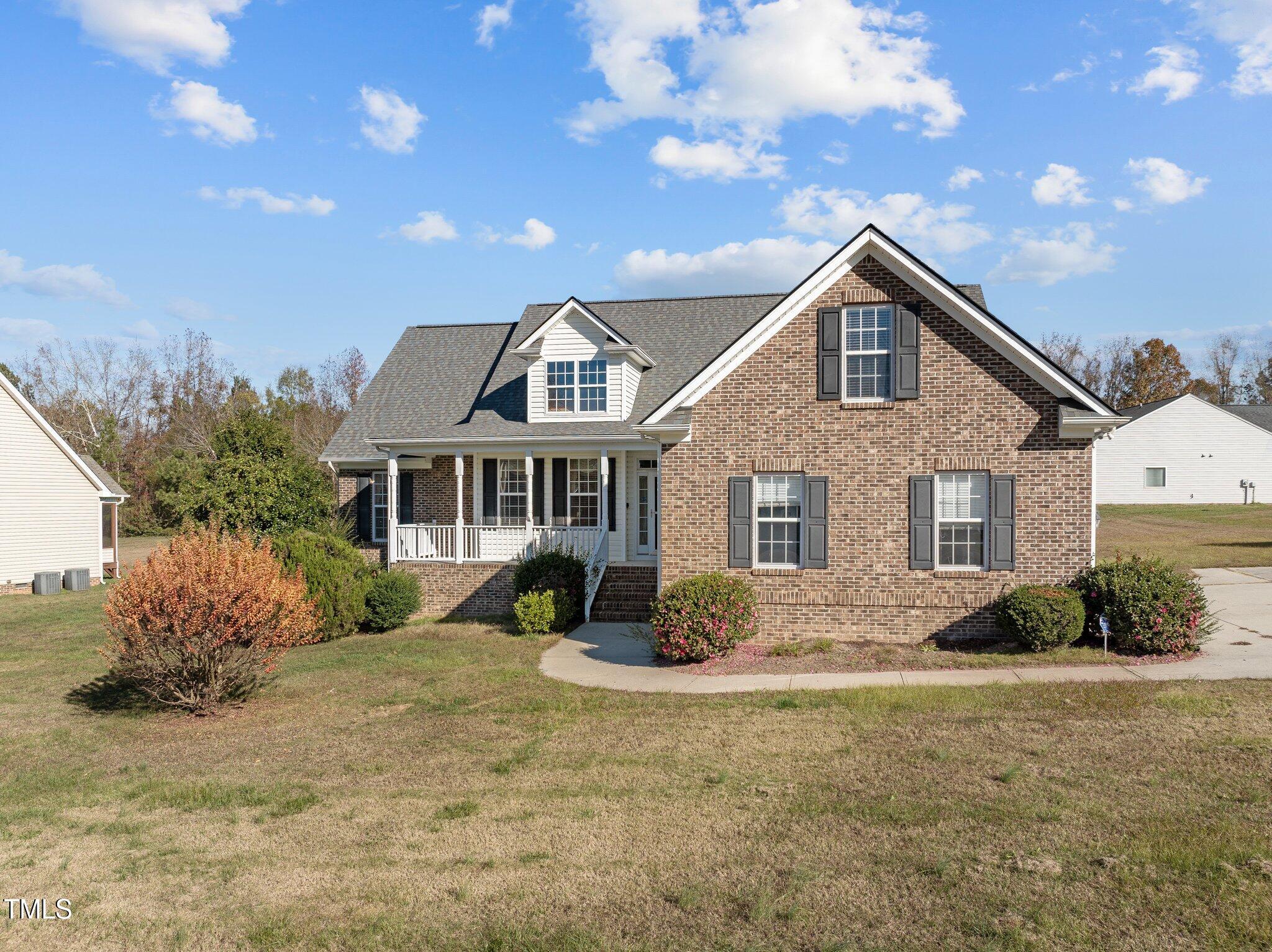 206 West Waycliff Road Henderson, NC 27537 - Photo 34 of 45 34-web-or-mls-DJI_20241121103149_0016_D
