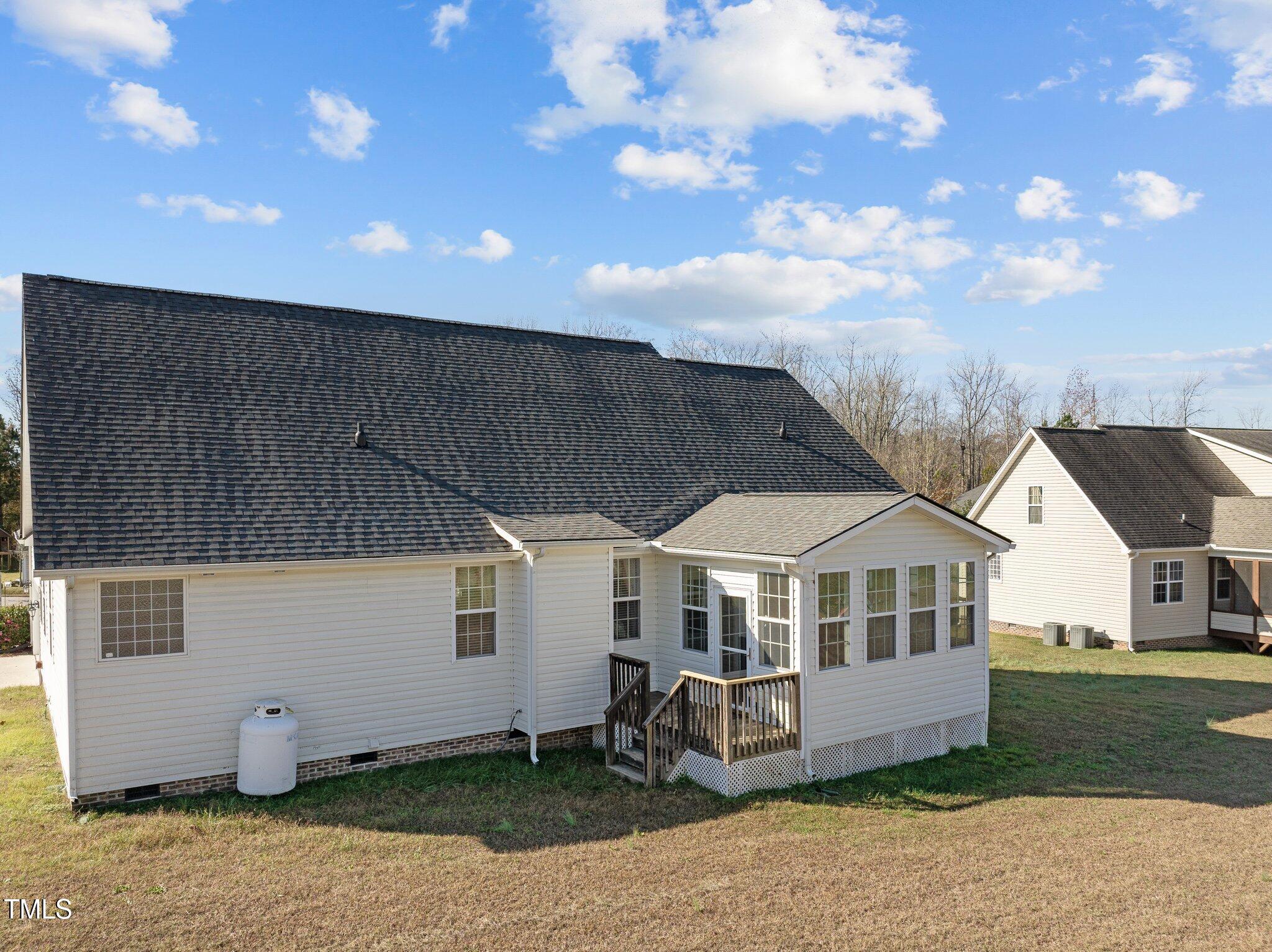206 West Waycliff Road Henderson, NC 27537 - Photo 38 of 45 38-web-or-mls-DJI_20241121103305_0022_D
