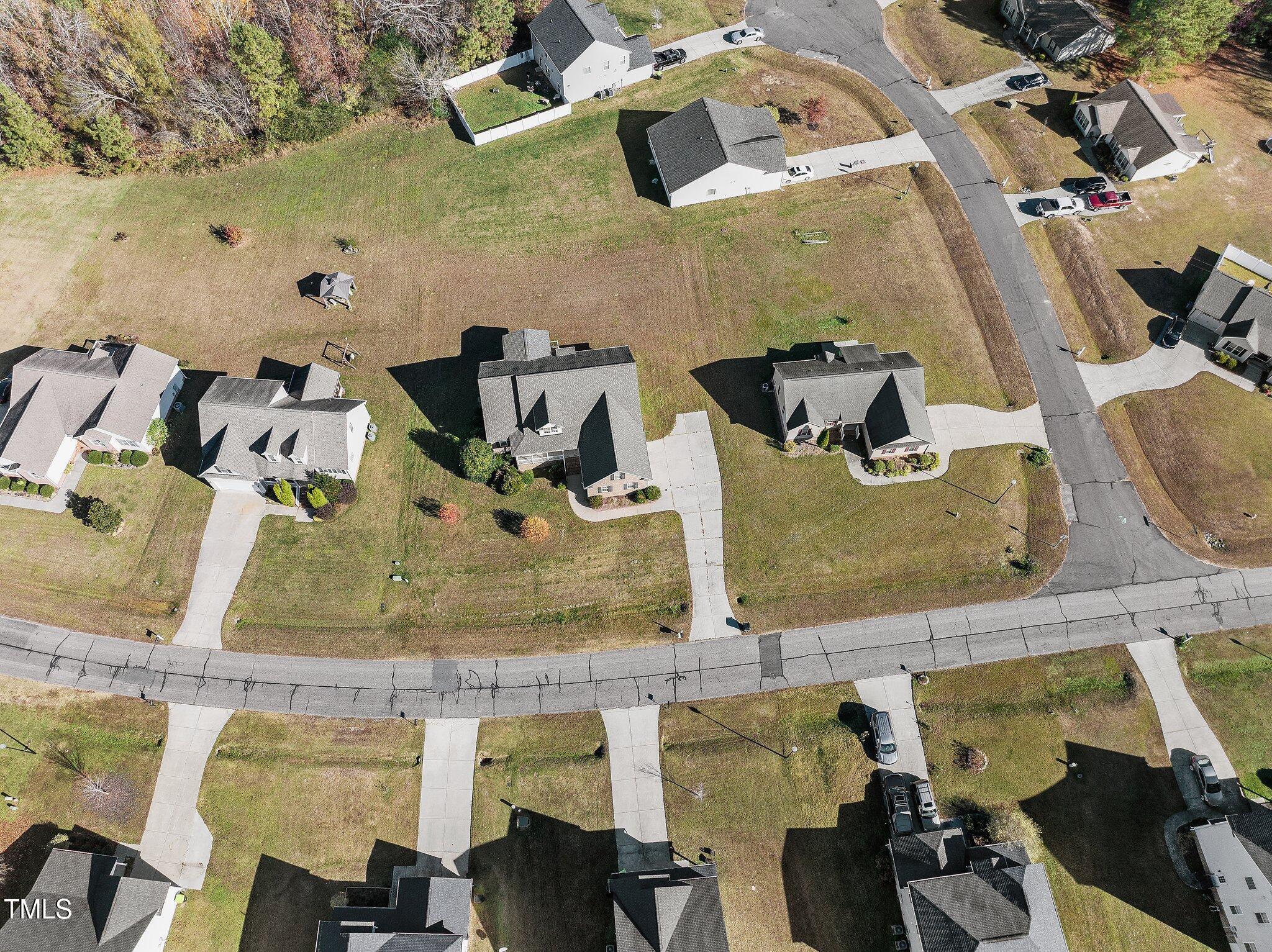 206 West Waycliff Road Henderson, NC 27537 - Photo 42 of 45 42-web-or-mls-DJI_20241121103422_0026_D