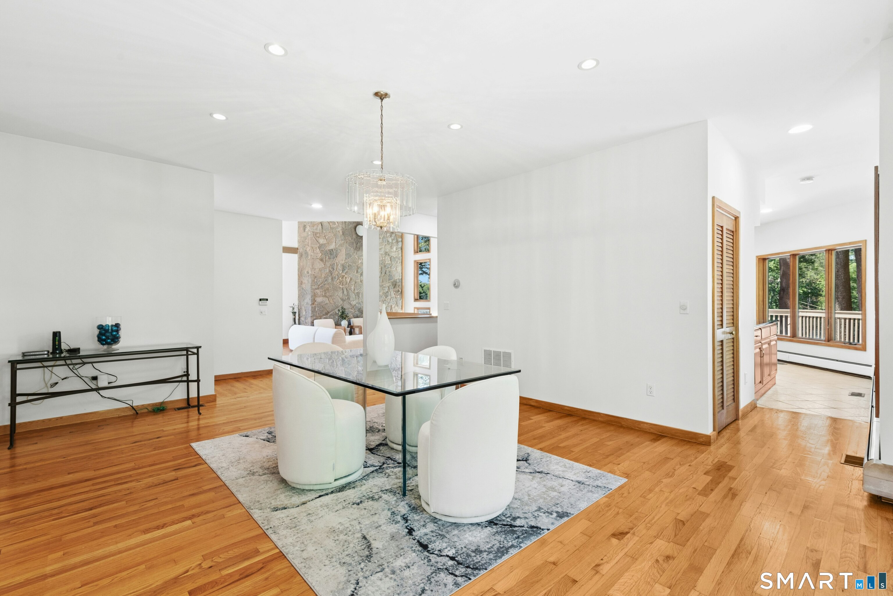 141 Canoe Brook Road Trumbull, CT 06611 - Photo 12 of 40