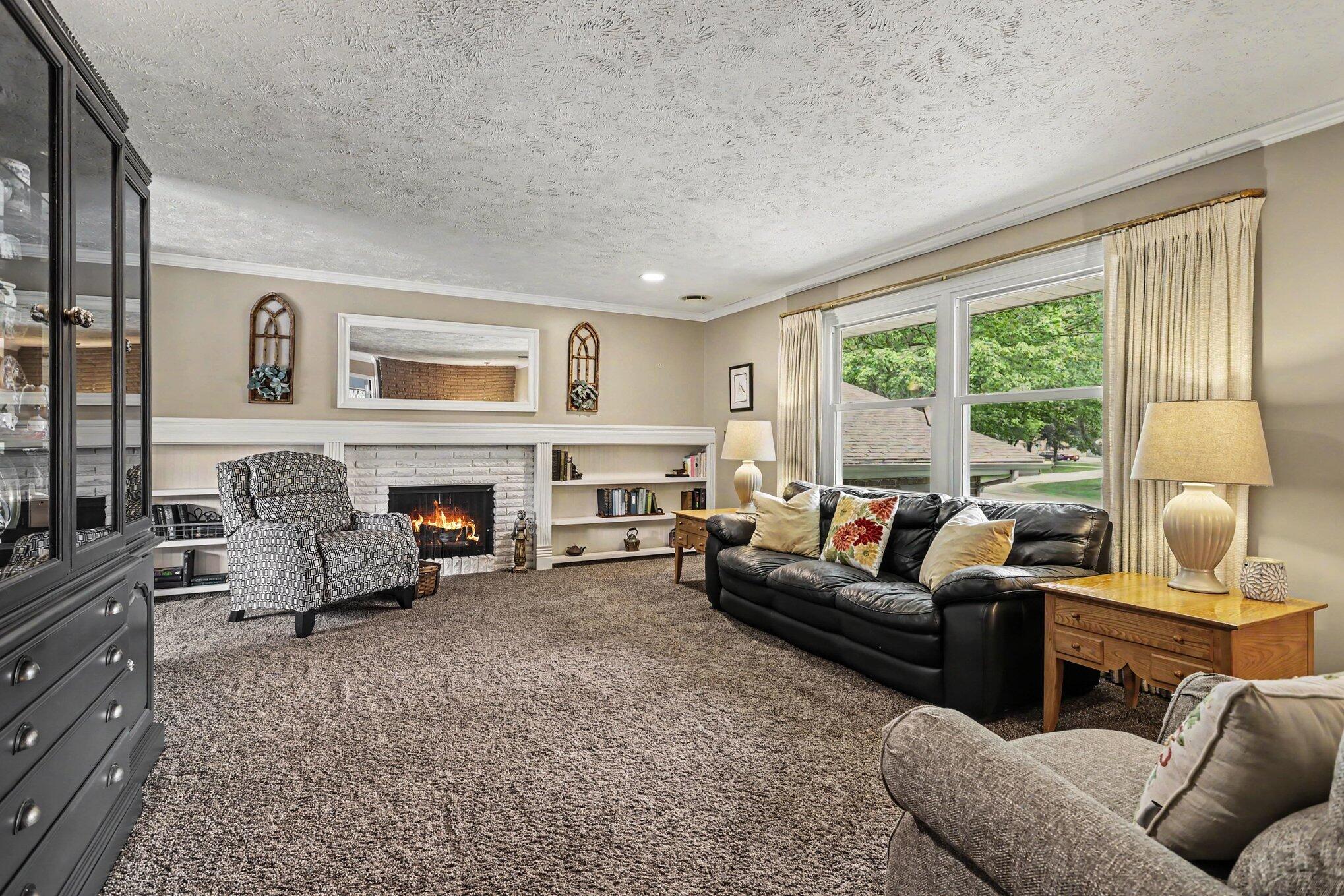 1556 Jasmine Road St. Joseph, MI 49085 - Photo 5 of 31 005_file_4145