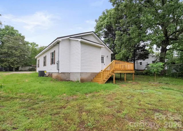 $297,500 | 1067 Old Charlotte Road Southwest, Concord, NC 28027