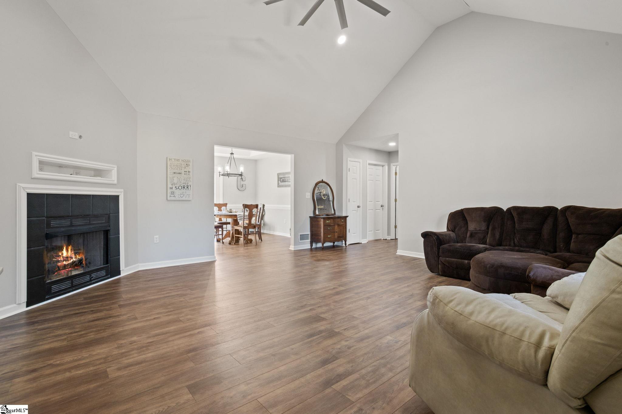 5800 Highway 357 Campobello, SC 29322 - Photo 4 of 39