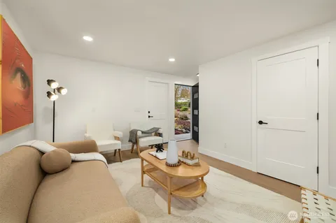 $949,900 | 1039 Northeast 113th Street, Seattle, WA 98125
