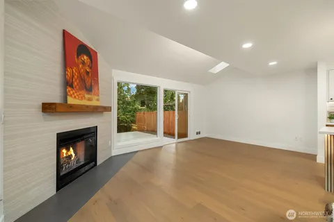 $949,900 | 1039 Northeast 113th Street, Seattle, WA 98125