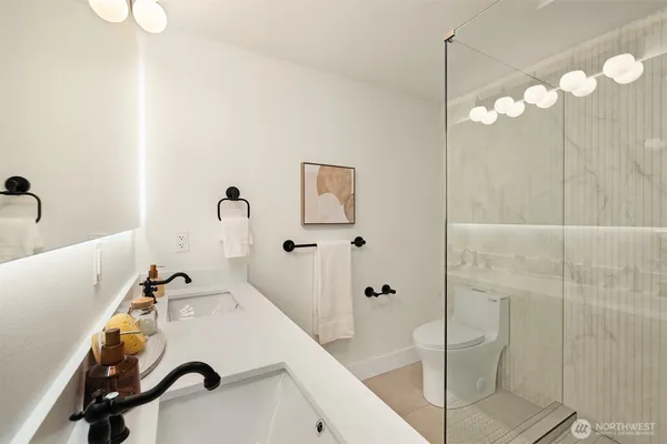 $949,900 | 1039 Northeast 113th Street, Seattle, WA 98125