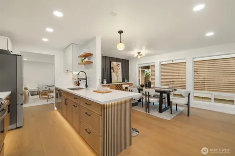 $949,900 | 1039 Northeast 113th Street, Seattle, WA 98125