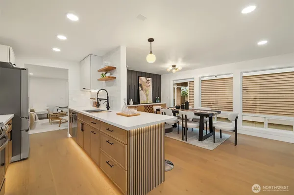 $949,900 | 1039 Northeast 113th Street, Seattle, WA 98125