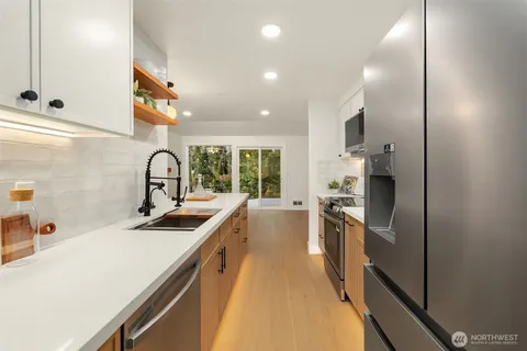 $949,900 | 1039 Northeast 113th Street, Seattle, WA 98125