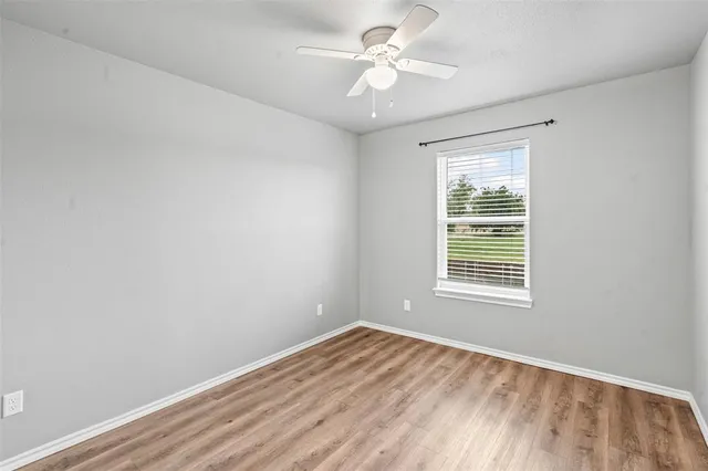 $1,750 | 129 Abbey Park Court, Granbury, TX 76049