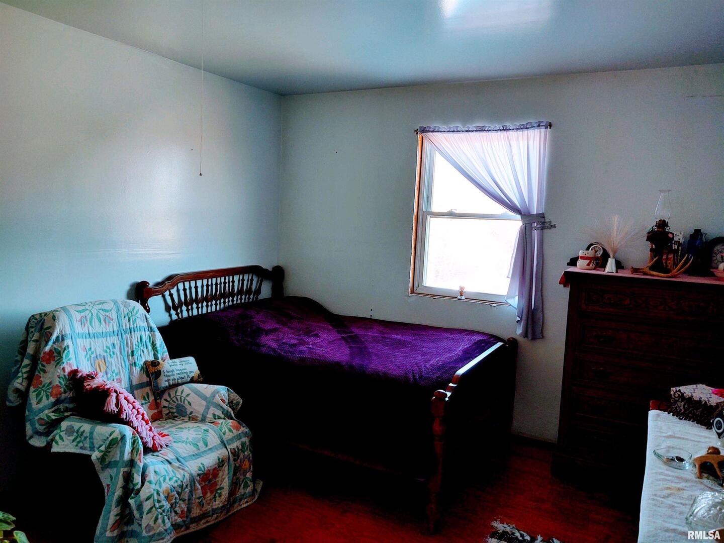 6270 Buncombe Road Buncombe, IL 62912 - Photo 20 of 71 a bedroom with a bed and a window