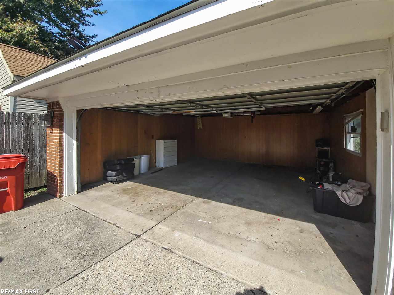 15321 Common Road Roseville, MI 48066 - Photo 27 of 30 50056316-26.JPG